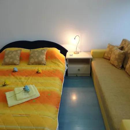 Old Jt Guest house *